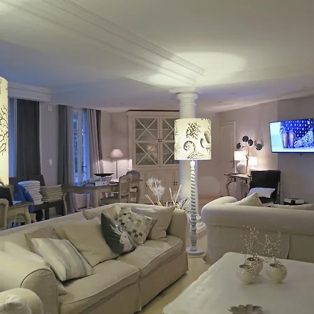 Villa Plush In With Private Pool Cavalaire-sur-Mer
